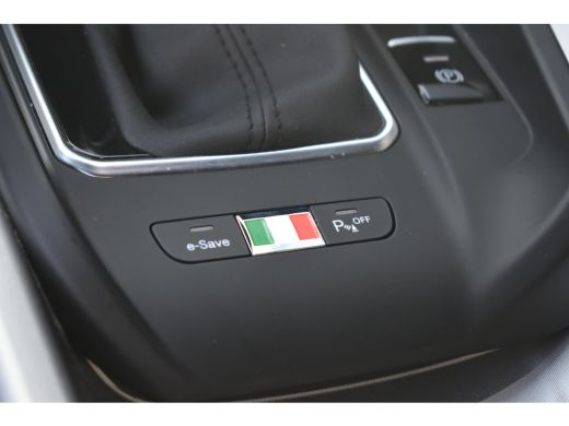 Alfa Romeo Tonale 1.3T PHEV Sprint Q4 280pk | Afn. Trekhaak | Stuur/Stoelverwarming | Navigatie | 19"LMV | Achterui... ActivLease financial lease