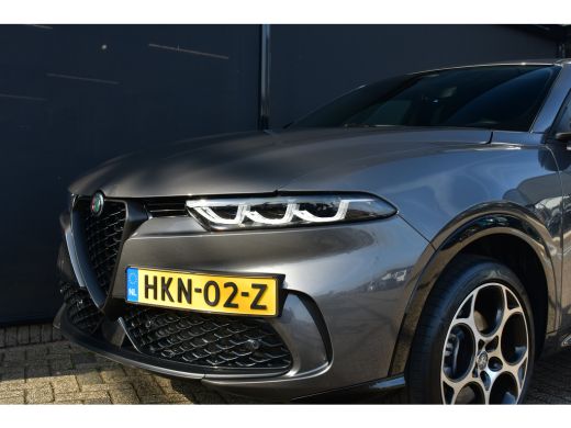 Alfa Romeo Tonale 1.3T PHEV Sprint Q4 280pk | Afn. Trekhaak | Stuur/Stoelverwarming | Navigatie | 19"LMV | Achterui... ActivLease financial lease