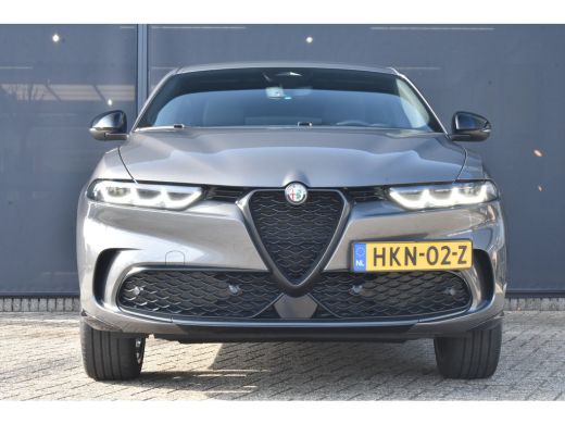 Alfa Romeo Tonale 1.3T PHEV Sprint Q4 280pk | Afn. Trekhaak | Stuur/Stoelverwarming | Navigatie | 19"LMV | Achterui... ActivLease financial lease