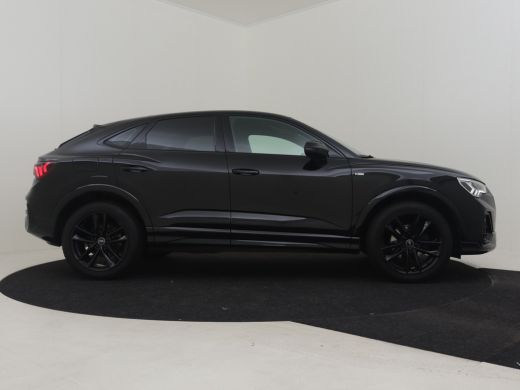 Audi Q3 35 TFSI S Edition 150pk AUT l S-Line l Zwart optiek l  | Achteruitrijcamera | Apple Carplay Andro... ActivLease financial lease