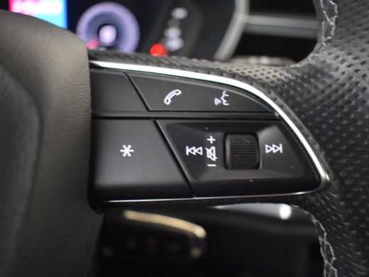 Audi Q3 35 TFSI S Edition 150pk AUT l S-Line l Zwart optiek l  | Achteruitrijcamera | Apple Carplay Andro... ActivLease financial lease