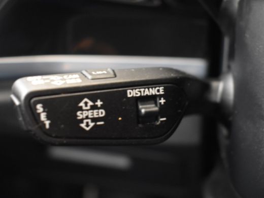 Audi Q3 35 TFSI S Edition 150pk AUT l S-Line l Zwart optiek l  | Achteruitrijcamera | Apple Carplay Andro... ActivLease financial lease