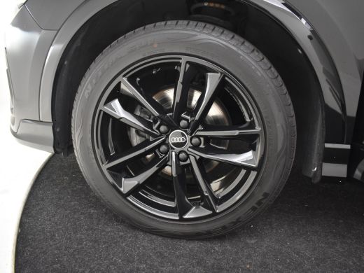 Audi Q3 35 TFSI S Edition 150pk AUT l S-Line l Zwart optiek l  | Achteruitrijcamera | Apple Carplay Andro... ActivLease financial lease