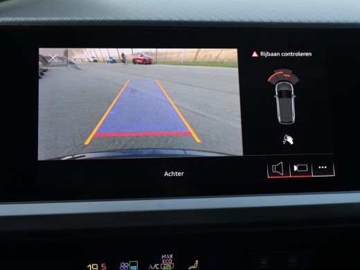 Audi Q4 e-tron 35 LAUNCH EDITION ADVANCED PLUS + PANORAMA | 20 INCH | ADAPTIVE CRUISE | CAMERA | SPORTSTOELEN ActivLease financial lease