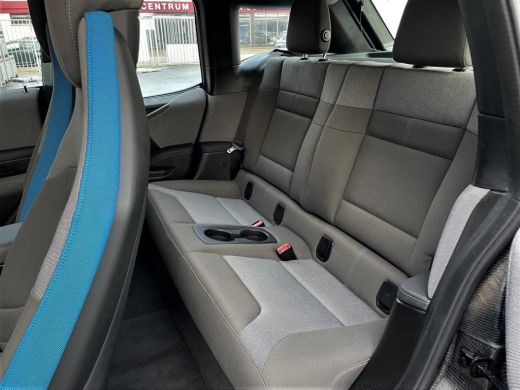 BMW i3 Executive 120Ah 42 kWh/Schuifdak/H-Kardon/Adaptive/Carplay/Camera/3-fase ActivLease financial lease