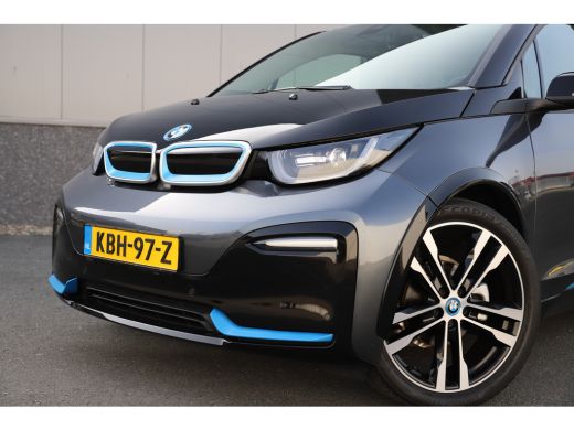 BMW i3 Executive 120Ah 42 kWh/Schuifdak/H-Kardon/Adaptive/Carplay/Camera/3-fase ActivLease financial lease