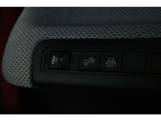Citroën &euml;-C3 Business | 8 Jaar Garantie | Navigatie | Parkeersensoren | Carplay | LED | ActivLease financial lease