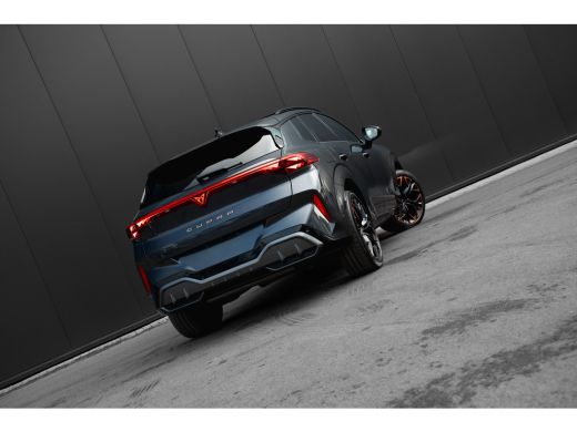 CUPRA Terramar 1.5 TSI e-Hybrid 272pk VZ Performance | Garantie t/m 2030 | Panoramadak | Trekhaak | Sennheiser |... ActivLease financial lease