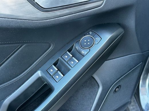 Ford Focus 1.0 125PK Titanium X | B&O SOUND| STUUR, STOEL EN VOORRUITVERWARMING| CAMERA| LED KOPLAMPEN| KEYL... ActivLease financial lease