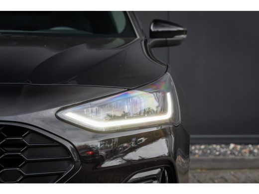 Ford Focus 1.0 EcoBoost Hybrid ST Line X Panoramadak | Adatieve cruise | Nieuw model | Camera | Full LED | E... ActivLease financial lease