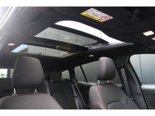 Ford Focus 1.0 EcoBoost Hybrid ST Line X Panoramadak | Adatieve cruise | Nieuw model | Camera | Full LED | E... ActivLease financial lease