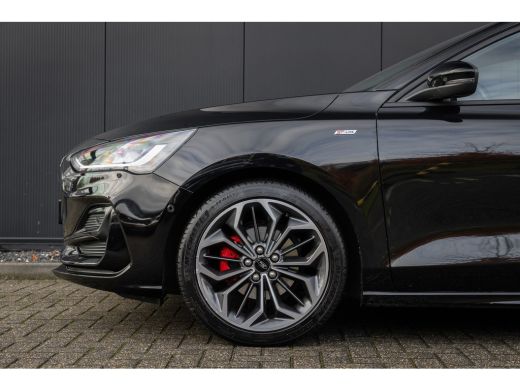 Ford Focus 1.0 EcoBoost Hybrid ST Line X Panoramadak | Adatieve cruise | Nieuw model | Camera | Full LED | E... ActivLease financial lease