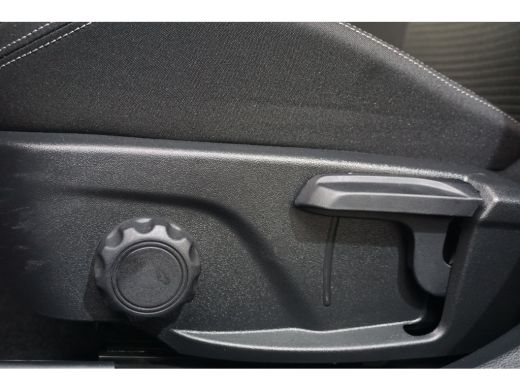 Ford Focus 1.0 EcoBoost Hybrid Titanium | Airco (automatisch) | Cruise control | DAB ontvanger ActivLease financial lease