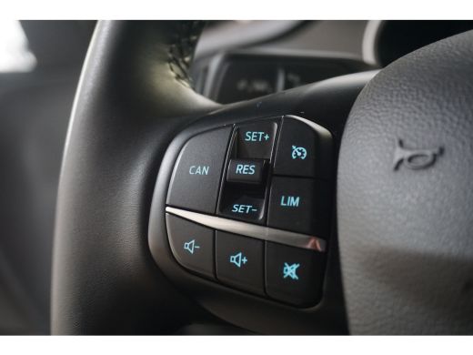 Ford Focus 1.0 EcoBoost Hybrid Titanium | Airco (automatisch) | Cruise control | DAB ontvanger ActivLease financial lease