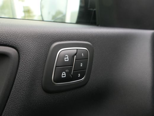 Ford Kuga 2.5 PHEV Vignale | Leder | Stoelverwarming | Camera | Privacy Glass | Navigatie | Keyless | Elekt... ActivLease financial lease