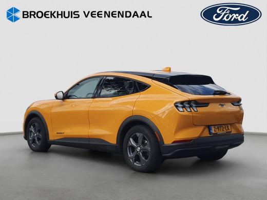Ford Mustang Mach-E Mach-E Extended RWD 98 kWh | Camera | Adap. Cruise | Carplay | Stoelverwarming | Achteruitrijcame... ActivLease financial lease