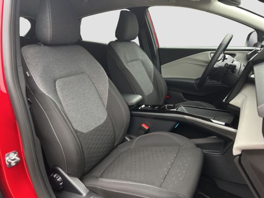 Ford Puma Gen-E Select 44 kWh | Winter Pack | Cruise control | Camera | Navi | CarPlay | | Achteruitrijcamera | A... ActivLease financial lease