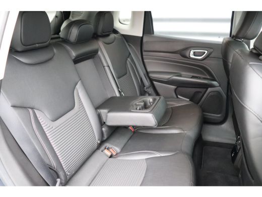 Jeep Compass 1.5T e-HYBRID 130PK LIMITED AUTOMAAT / NAVI / LEDER / CLIMA / FULL-LED / CAMERA / 19" LMV / KEYLE... ActivLease financial lease