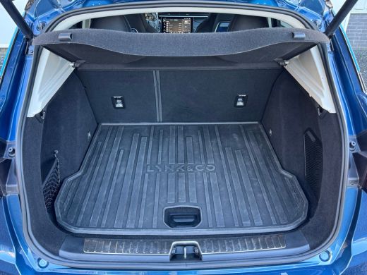 Lynk & Co 01 - 1.5 262PK PHEV | Infinity Audio | Originele Trekhaak | 360&deg; Camera | Panoramadak | Adaptieve Cr... ActivLease financial lease