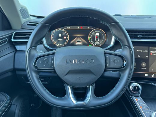 Lynk & Co 01 - 1.5 262PK PHEV | Infinity Audio | Originele Trekhaak | 360&deg; Camera | Panoramadak | Adaptieve Cr... ActivLease financial lease