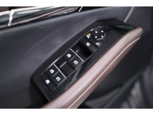 Mazda CX-30 2.0 e-SkyActiv-X M Hybrid Luxury | Trekhaak | Lederen bekleding | Elektr Stoel + Mem | Adaptive C... ActivLease financial lease