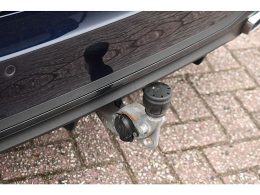 Mercedes-Benz C-Klasse Estate 300 e AMG Line Pano Trekh Distr Memory+Ventilatie HUD 360 Night ActivLease financial lease