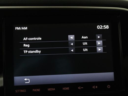 Mitsubishi Outlander 2.4 PHEV Pure | Stoelverwarming | Trekhaak | Camera | Carplay | Keyless | DAB | Cruise control | ... ActivLease financial lease