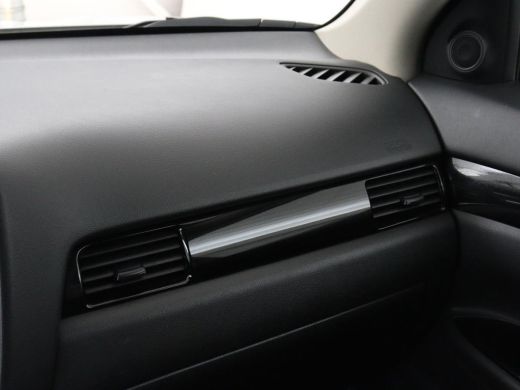 Mitsubishi Outlander 2.4 PHEV Pure | Stoelverwarming | Trekhaak | Camera | Carplay | Keyless | DAB | Cruise control | ... ActivLease financial lease