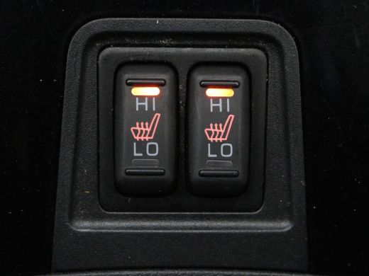 Mitsubishi Outlander 2.4 PHEV Pure | Stoelverwarming | Trekhaak | Camera | Carplay | Keyless | DAB | Cruise control | ... ActivLease financial lease