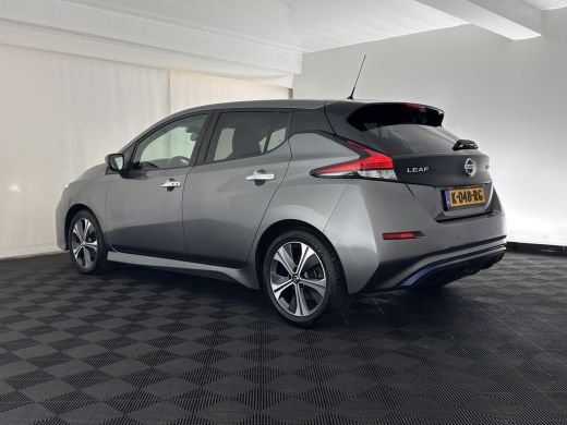 Nissan Leaf N-Connecta 40 kWh {SOH-90%} Aut. *HEAT-PUMP | ADAPTIVE-CRUISE | NAVI-FULLMAP | TOPVIEW | KEYLESS ... ActivLease financial lease