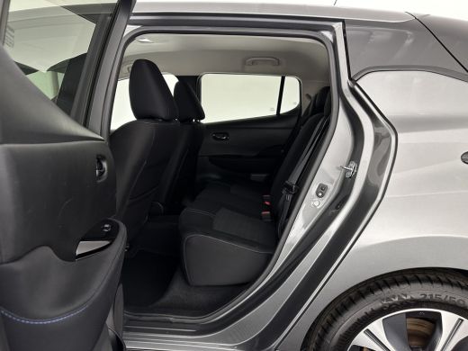 Nissan Leaf N-Connecta 40 kWh {SOH-90%} Aut. *HEAT-PUMP | ADAPTIVE-CRUISE | NAVI-FULLMAP | TOPVIEW | KEYLESS ... ActivLease financial lease