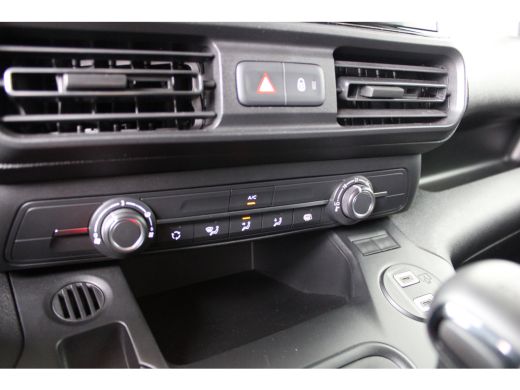 Opel Combo L2H1 130PK 3 Persoons 2 persoons bijrijdersbank | Airco Apple Carplay | Android auto ActivLease financial lease