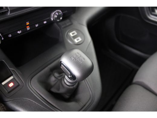 Opel Combo L2H1 130PK 3 Persoons 2 persoons bijrijdersbank | Airco Apple Carplay | Android auto ActivLease financial lease