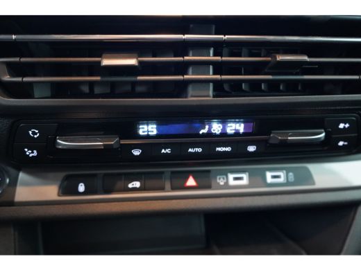 Opel Vivaro 2.0D L3H1 145PK Automaat Betimmering | Stuurverwarming | Airco | Achteruitrijcamera | Apple carpl... ActivLease financial lease