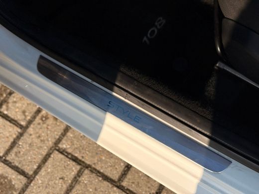 Peugeot 108 1.0 e-VTi Style | Airco | Audio installatie | Boordcomputer ActivLease financial lease