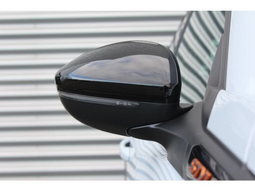 Peugeot 2008 1.2 HYBRID 136PK ACTIVE AUTOMAAT / NAVI / CLIMA / LED / PDC / CRUISECONTROL / 1E EIGENAAR / NIEUW... ActivLease financial lease