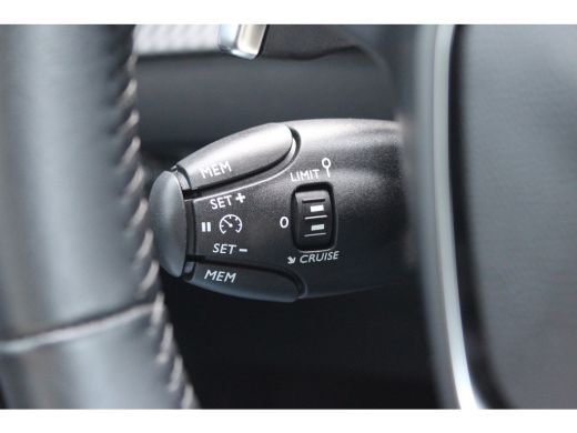 Peugeot 2008 1.2 HYBRID 136PK ACTIVE AUTOMAAT / NAVI / CLIMA / LED / PDC / CRUISECONTROL / 1E EIGENAAR / NIEUW... ActivLease financial lease