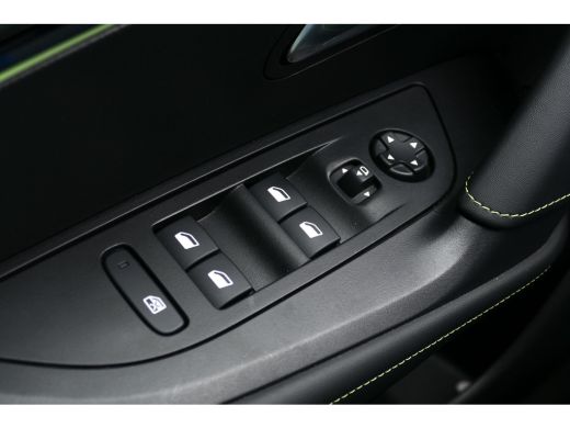 Peugeot 2008 1.2 PureTech 130 GT PACK / NAVI / ALCANTARA / PDC / CLIMA / 17"LMV / CAMERA V+A / KEYLESS / MASSA... ActivLease financial lease