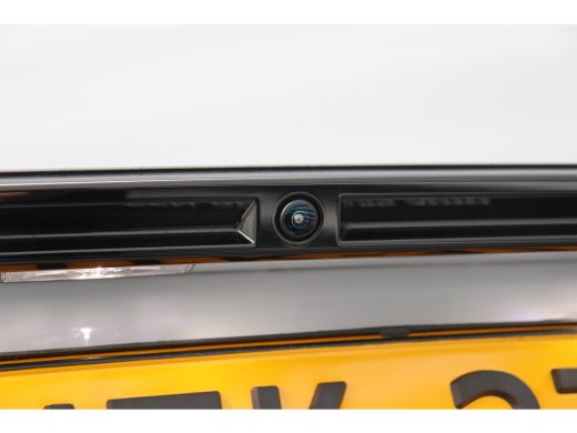 Peugeot 2008 1.2 PURETECH 130PK GT PACK AUTOMAAT / NAVI / LEDER / CLIMA / LED / PDC / 17" LMV / KEYLESS / ALCA... ActivLease financial lease