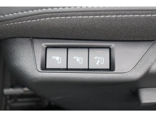 Peugeot 2008 1.2 PURETECH 130PK GT PACK AUTOMAAT / NAVI / LEDER / CLIMA / LED / PDC / 17" LMV / KEYLESS / ALCA... ActivLease financial lease