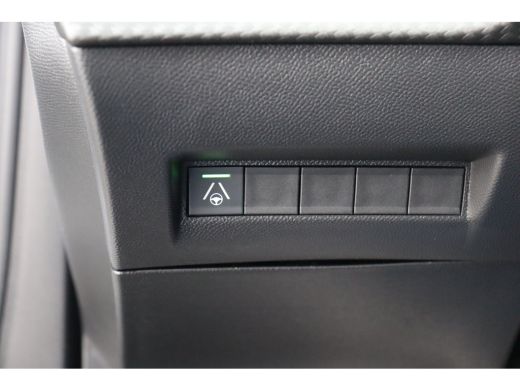 Peugeot 2008 1.2 PURETECH 130PK GT PACK AUTOMAAT / NAVI / LEDER / CLIMA / LED / PDC / 17" LMV / KEYLESS / ALCA... ActivLease financial lease