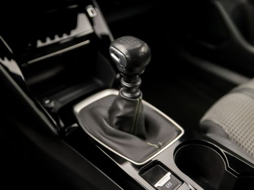 Peugeot 2008 1.2 PureTech GT Line 131Pk (VIRTUAL COCKPIT, APPLE CARPLAY, GROOT NAVI, 360 CAMERA, LEDER, STOELV... ActivLease financial lease