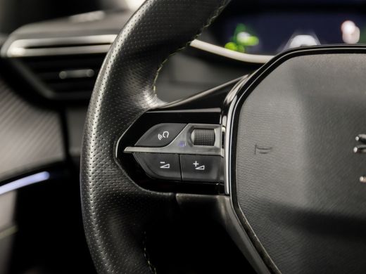 Peugeot 2008 1.2 PureTech GT Line 131Pk (VIRTUAL COCKPIT, APPLE CARPLAY, GROOT NAVI, 360 CAMERA, LEDER, STOELV... ActivLease financial lease