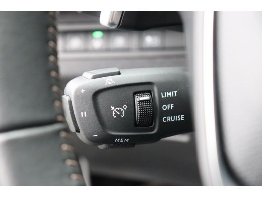 Peugeot 3008 1.6 HYBRID 225PK ALLURE PACK BUSINESS AUTOMAAT / NAVI / LEDER / CLIMA / PDC / 19" LMV / CAMERA / ... ActivLease financial lease