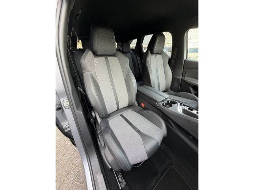 Peugeot 3008 225pk HYbrid Allure Pack (Camera - Keyless Entry - LED - 19"- Adaptieve Cruise Controle - Automat... ActivLease financial lease