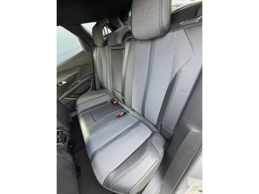 Peugeot 3008 225pk HYbrid Allure Pack (Camera - Keyless Entry - LED - 19"- Adaptieve Cruise Controle - Automat... ActivLease financial lease