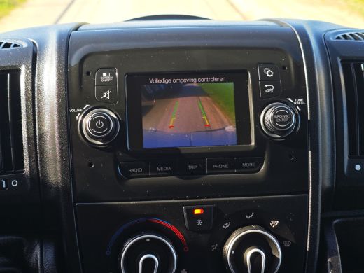 Peugeot Boxer 435 2.2 BlueHDi L4H3 - 165 Pk - Euro 6 - ParkeerCamera - Airco - Cruise Control ActivLease financial lease