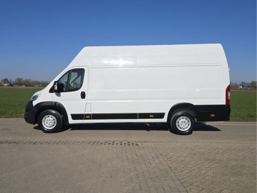 Peugeot Boxer 435 2.2 BlueHDi L4H3 - 165 Pk - Euro 6 - ParkeerCamera - Airco - Cruise Control ActivLease financial lease