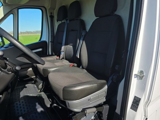 Peugeot Boxer 435 2.2 BlueHDi L4H3 - 165 Pk - Euro 6 - ParkeerCamera - Airco - Cruise Control ActivLease financial lease