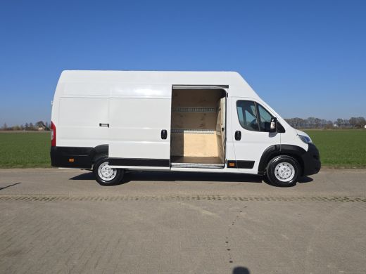 Peugeot Boxer 435 2.2 BlueHDi L4H3 - 165 Pk - Euro 6 - ParkeerCamera - Airco - Cruise Control ActivLease financial lease